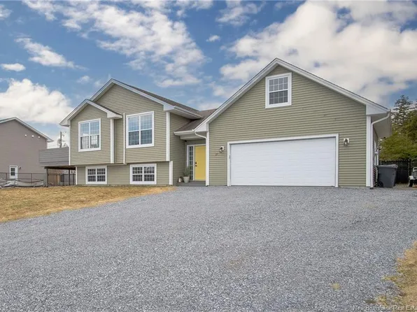 27 Jenkins Dr, Quispamsis, NB E2E 0J5