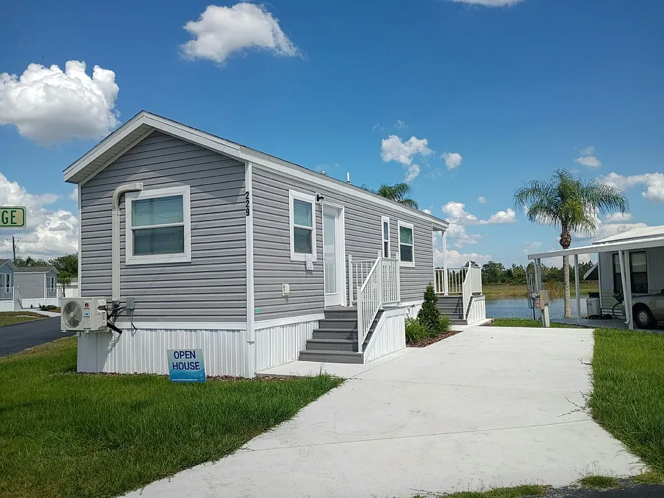 21 North Lakeside #229