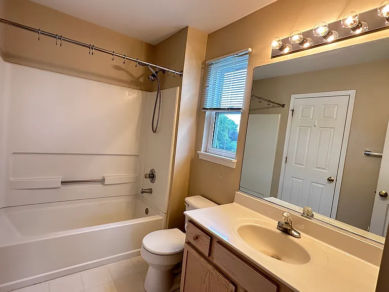 2159 Henning Pl — Photo 31