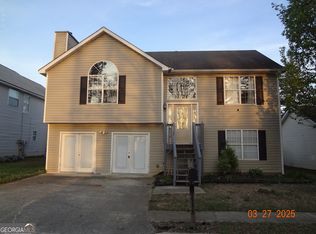 2338 Rambling Way, Lithonia, GA 30058