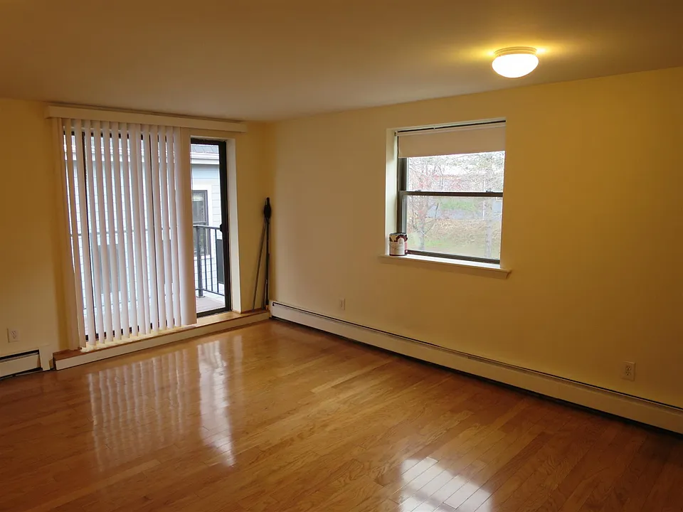 80 Highland Ave #203