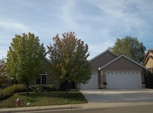 2096 Hedgerow Ave, Redding, CA 96003