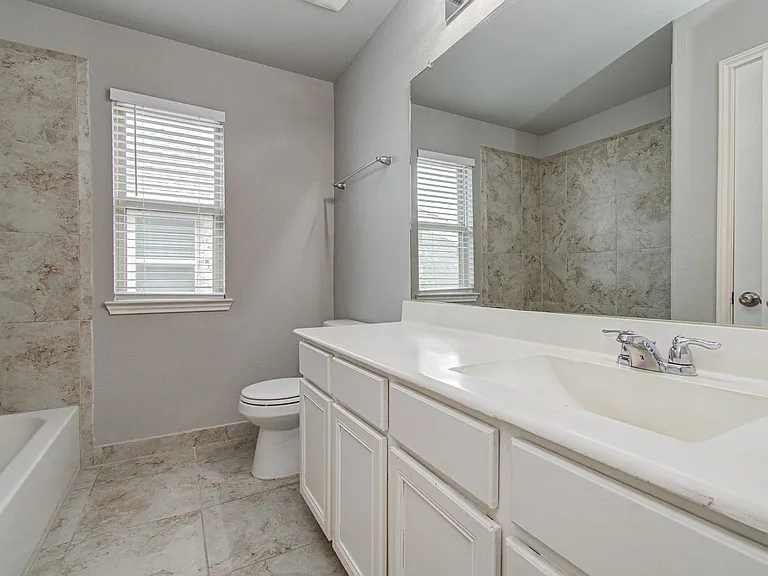 24331 Kee Cresta Ct — Photo 26