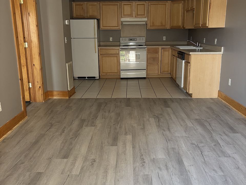 1st image of 1411 W G St #3