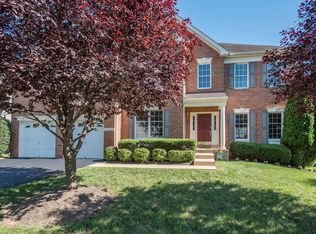 47423 River Oaks Dr, Sterling, VA 20165