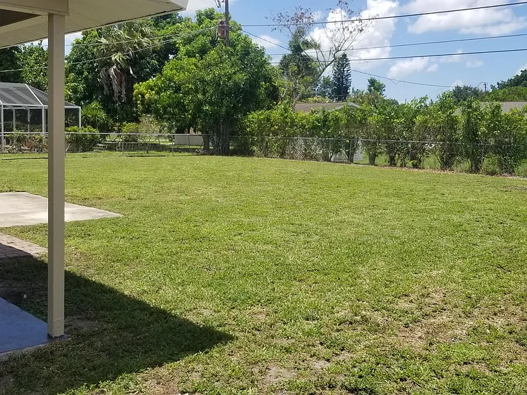 2043 45th Ter SW — Photo 21