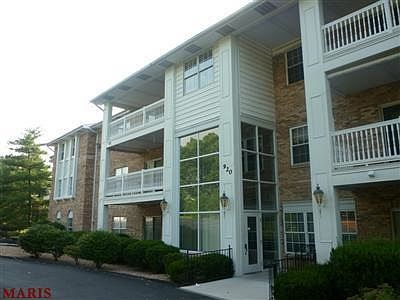 1st image of 920 Guelbreth Ln