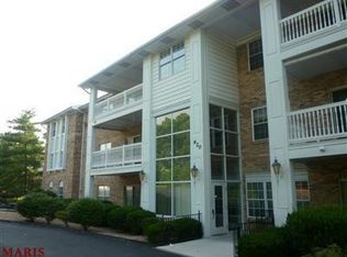920 Guelbreth Ln, Saint Louis, MO