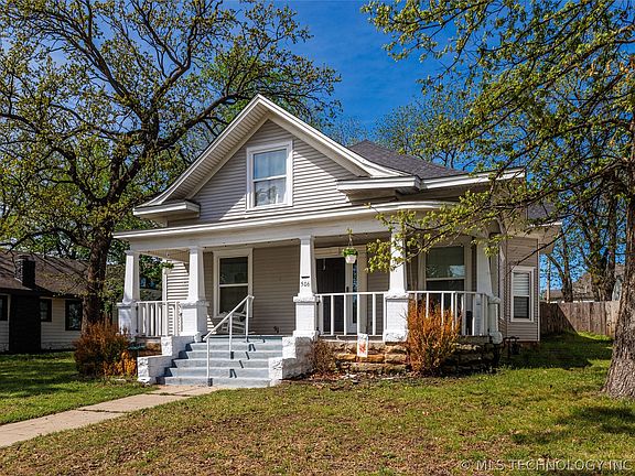 3rd image of 506 S Park St