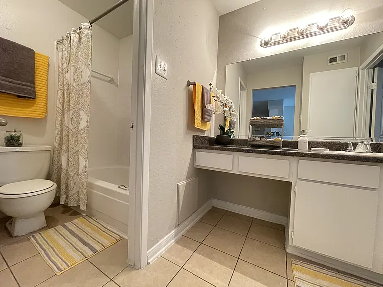The Park @ Live Oak Apartments — Photo 43