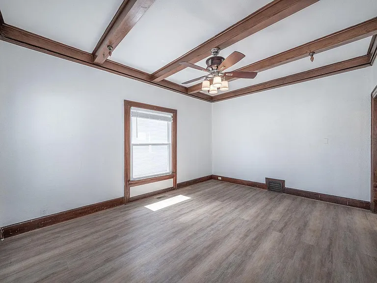 225 N Rutan Ave — Photo 4