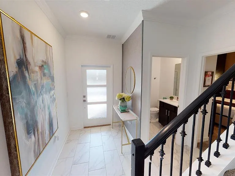 972 Leader St — Photo 12