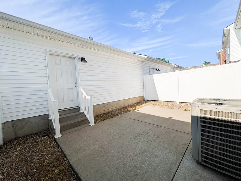 330 Parkview Pl — Photo 22