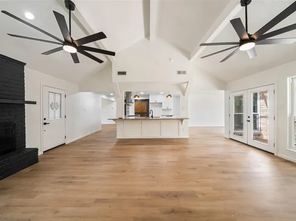 238 Point Clear Dr, Conroe, TX 77304