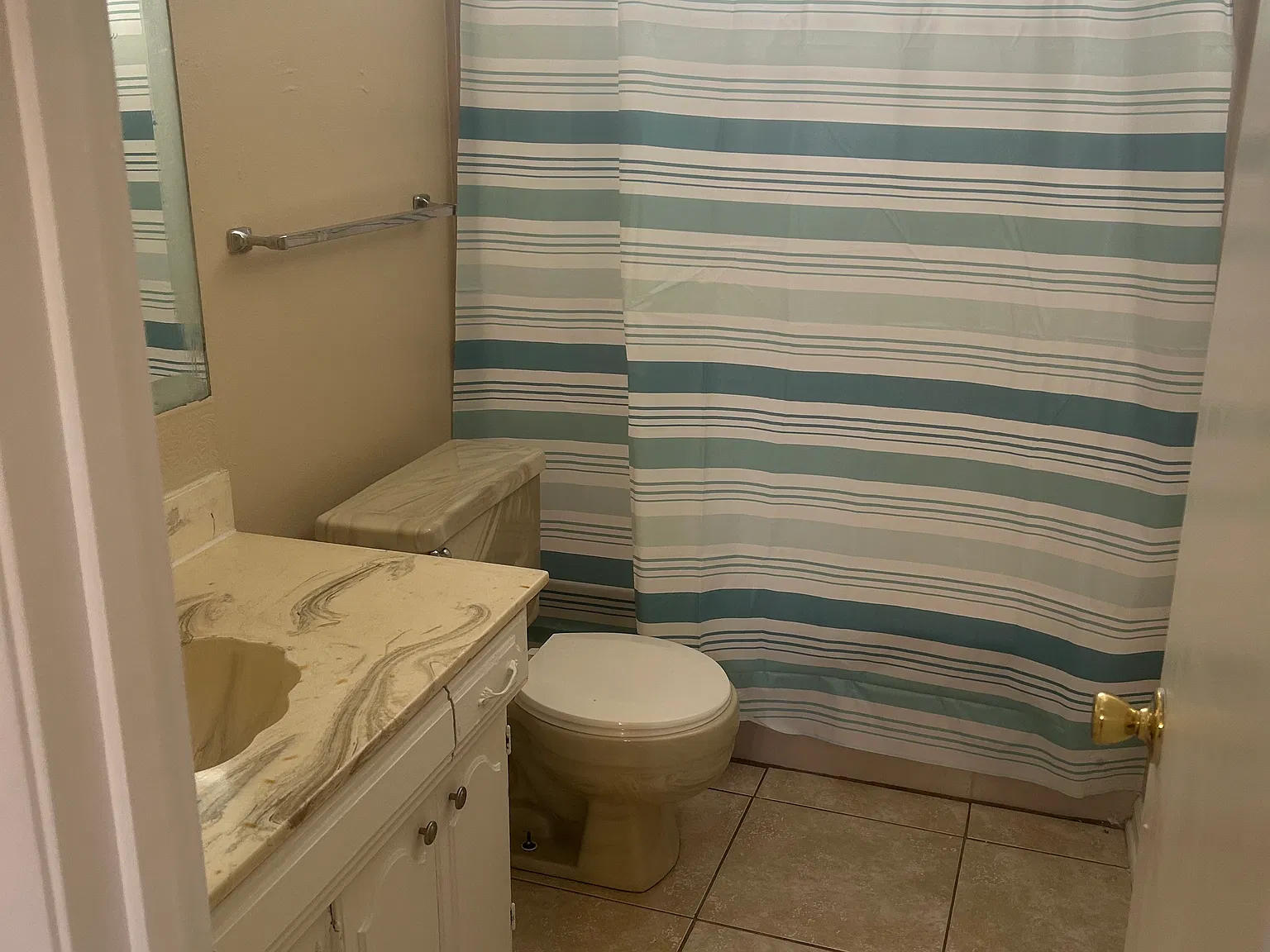 2 bed, 900 sqft, $950 — Photo 4