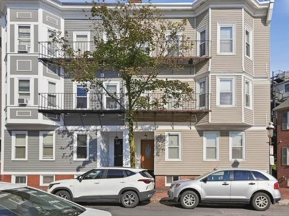 22 Park St #3, Charlestown, MA 02129