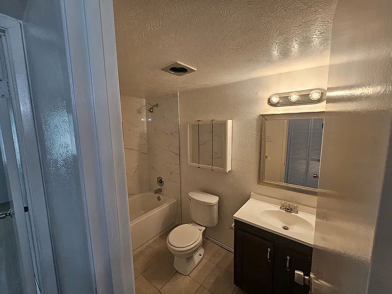 524 Oldbridge Dr — Photo 6