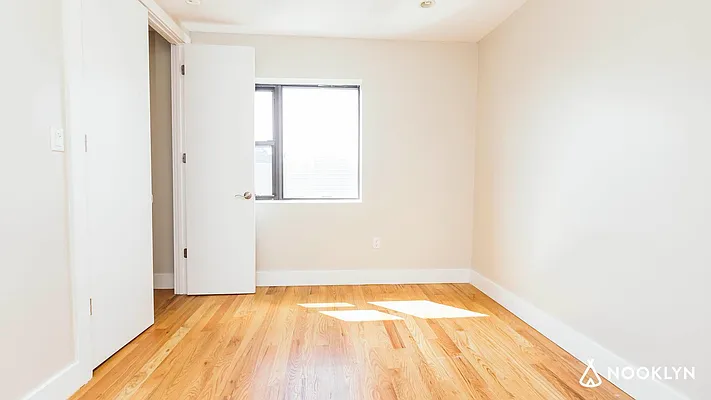 Rented by Nooklyn NYC LLC | media 4