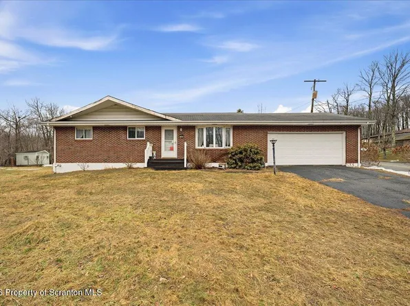 100 Valley View Ter, Fell, PA 18421