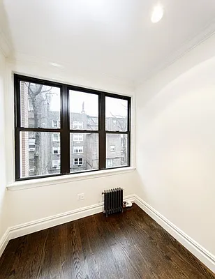 Rented by Metro Realty NY Inc | media 18