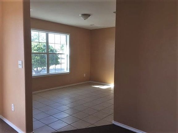 4th image of 416 W Pine Ave APT A