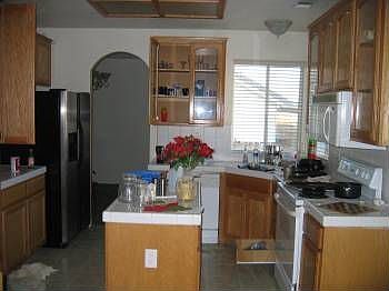 2nd image of 640 Vine Ct