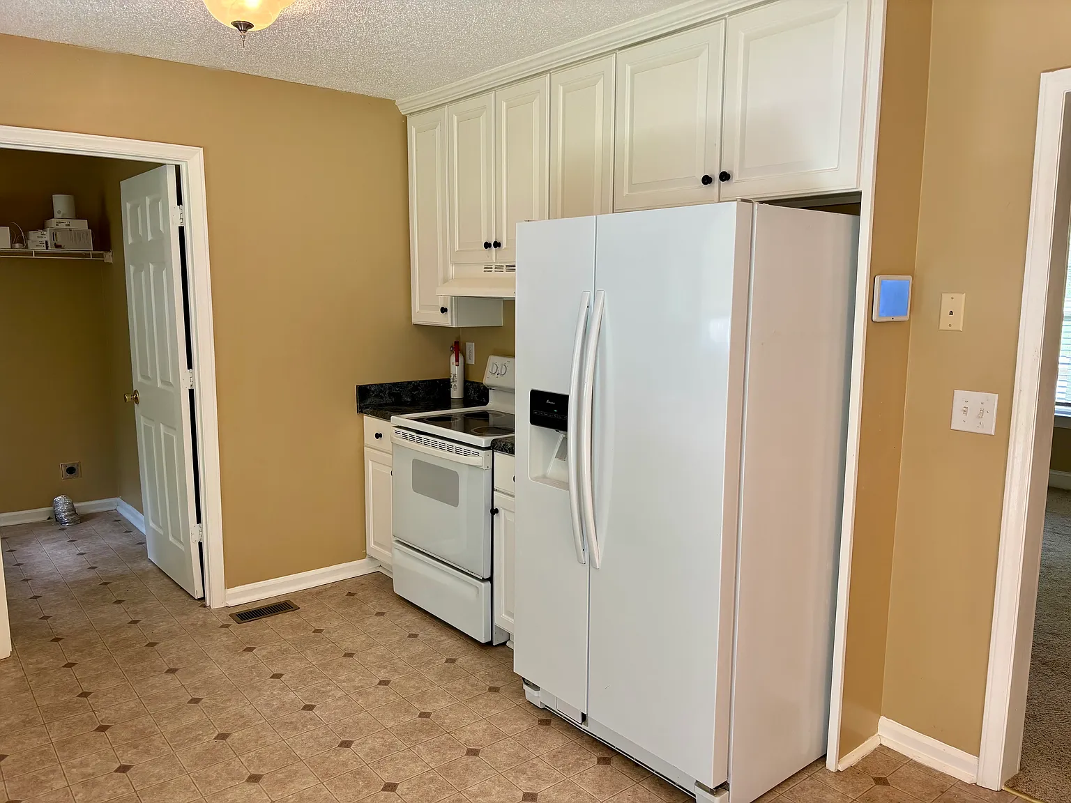 3 bed, $1,500 — Photo 4