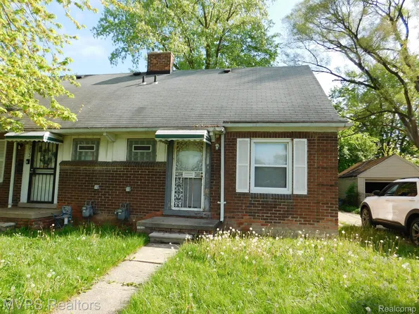 19835 Moross Rd, Detroit, MI 48224