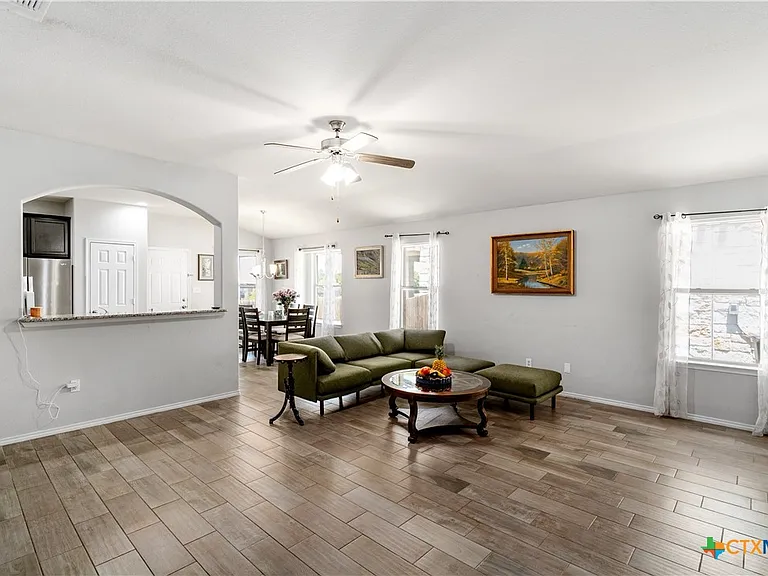 5634 Stonehaven Dr — Photo 5
