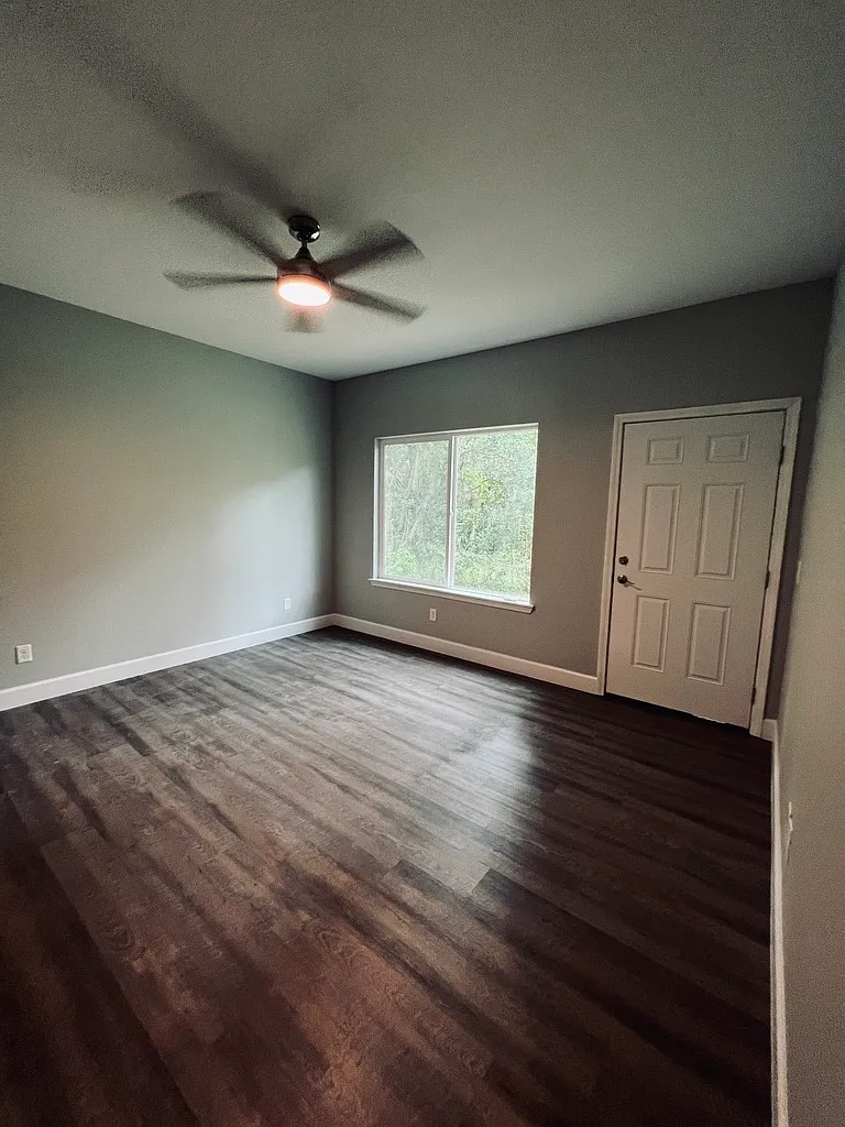 4 bed, 1852 sqft, $2,550 — Photo 2