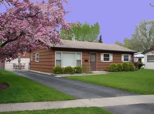 514 N Pershing Ave, Mundelein, IL