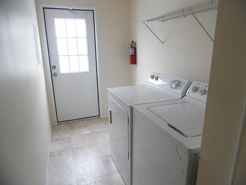 4th image of 28698 Beechwood Ave