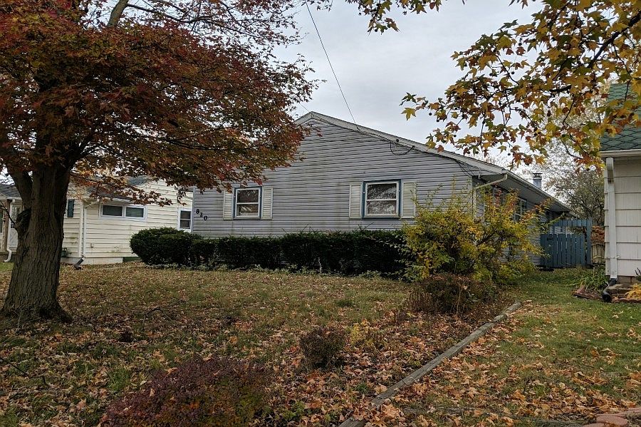 2nd image of 820 S Nixon Ave