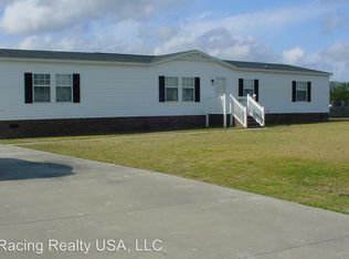 102 Magnolia Dr, Stella, NC 28582