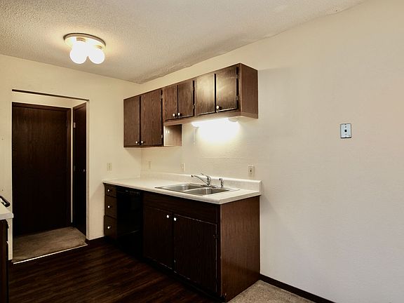 5th image of 802 Three Meadows Dr Unit 7