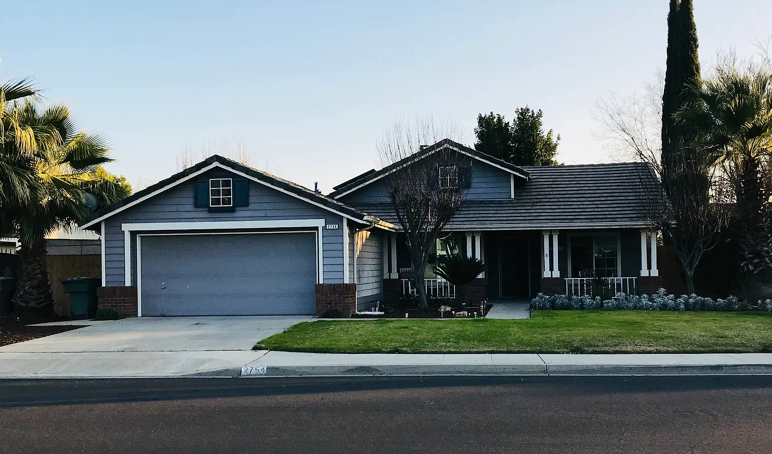 2754 Dennis Ave photo 1