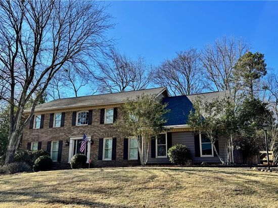 3818 Rainforest Cir, Peachtree Corners, GA 30092