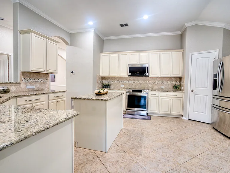 11720 Champion Creek Dr — Photo 11