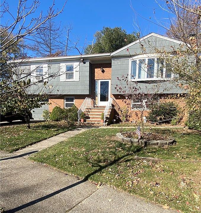 1st image of 555 Vineland Ave