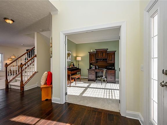 4th image of 4581 Colinas Dr