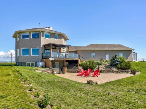 7106 Broadview St #9, Pincher Creek, AB T0K 1W0