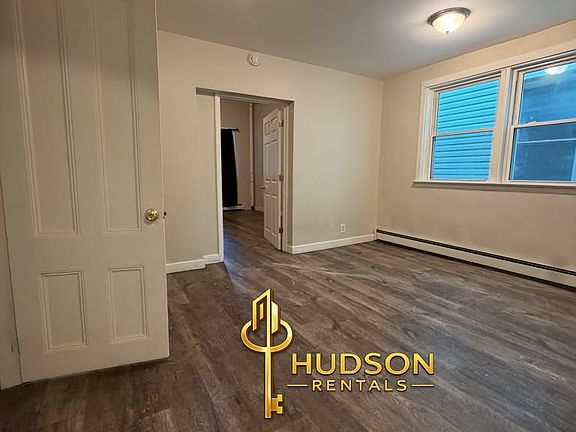 3rd image of 107 Van Nostrand Ave #1