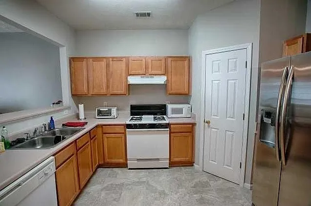 3816 Dandridge Way — Photo 2