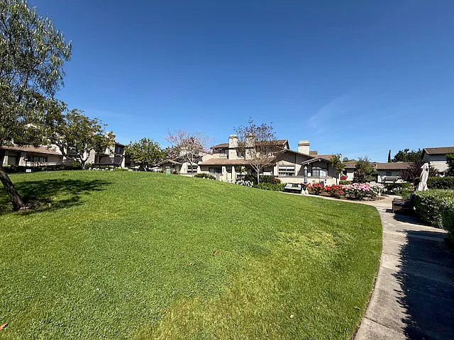 4 Sunstream — Photo 34