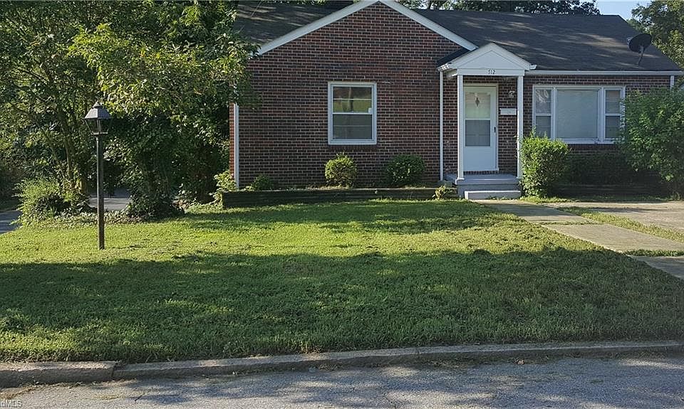 1st image of 712 Ross Ave