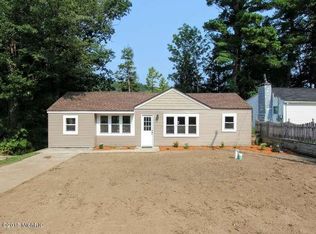 4647 S Croton Hardy Dr, Newaygo, MI 49337