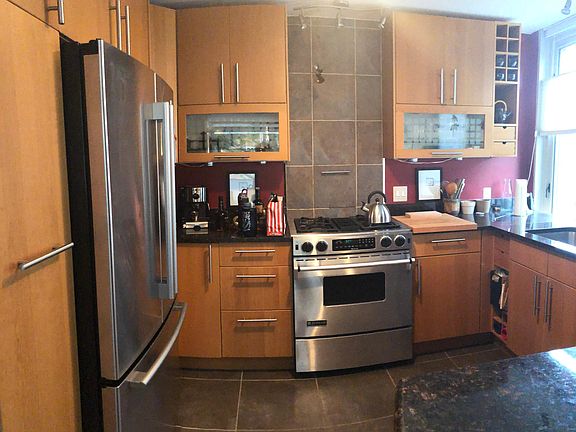 Bright updated kitchen