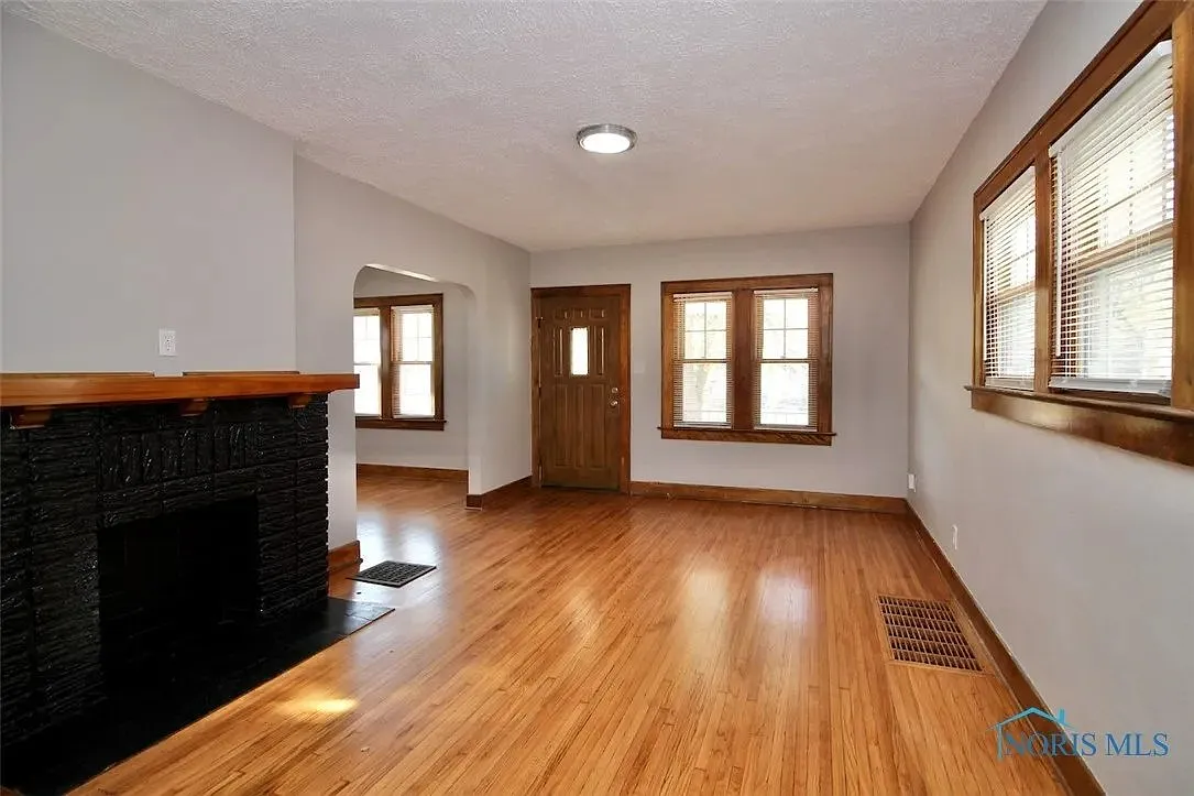 jpg - 4452 Belmar Ave