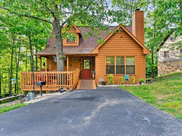 3513 Country Pines Way, Sevierville, TN 37876