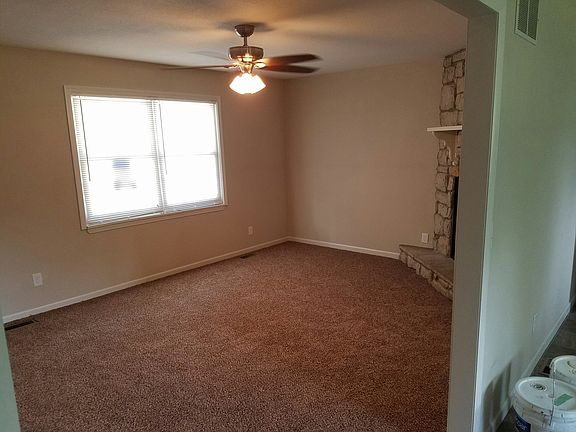 5th image of 19209 E 5th Terrace Ct N